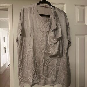 Lunya Soft Gray 100% silk shirt and shorts. New, not worn. Xs/s.